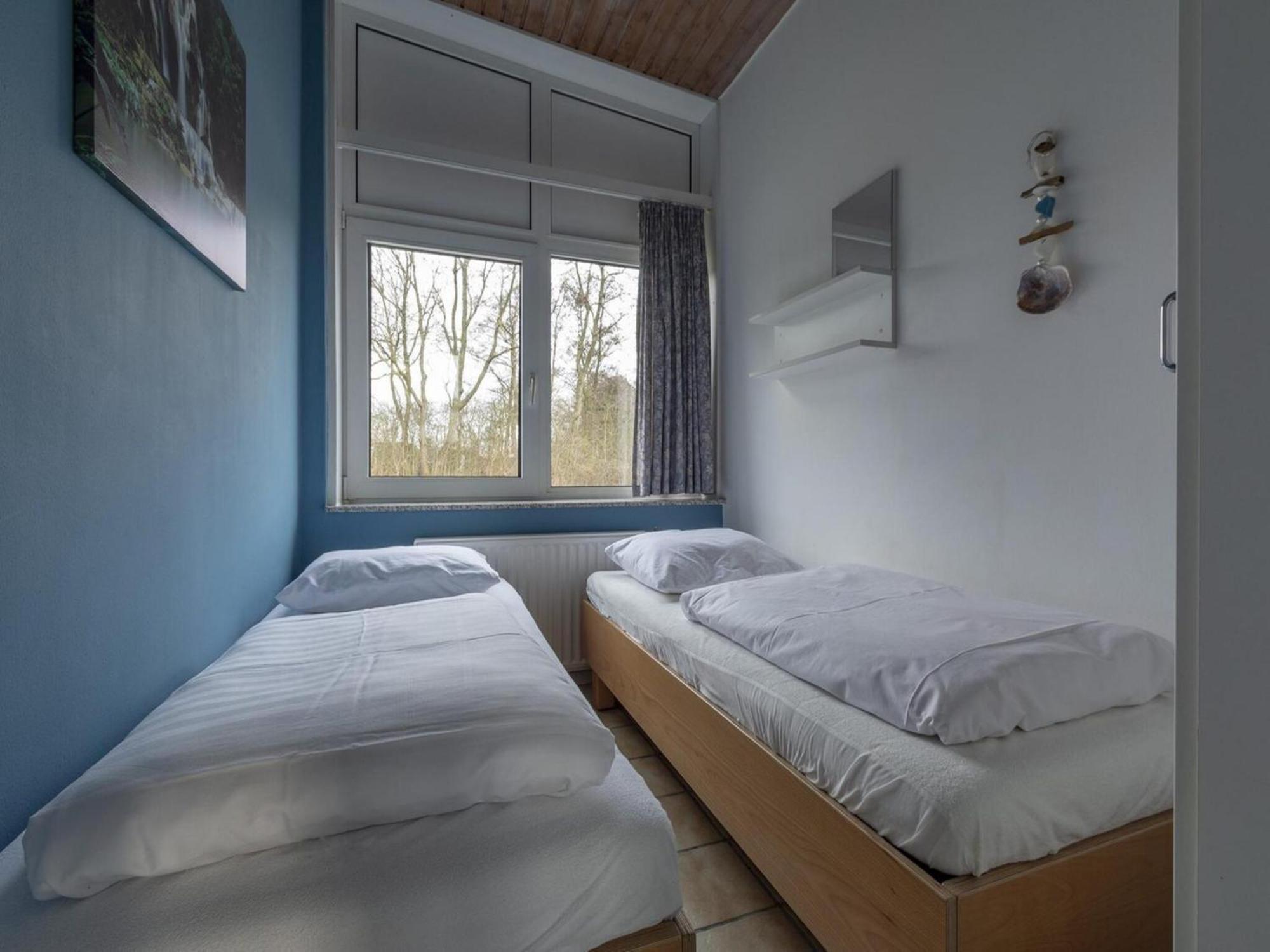 Stylish Beachside Bungalow With Patio Sint Maartensvlotbrug 外观 照片
