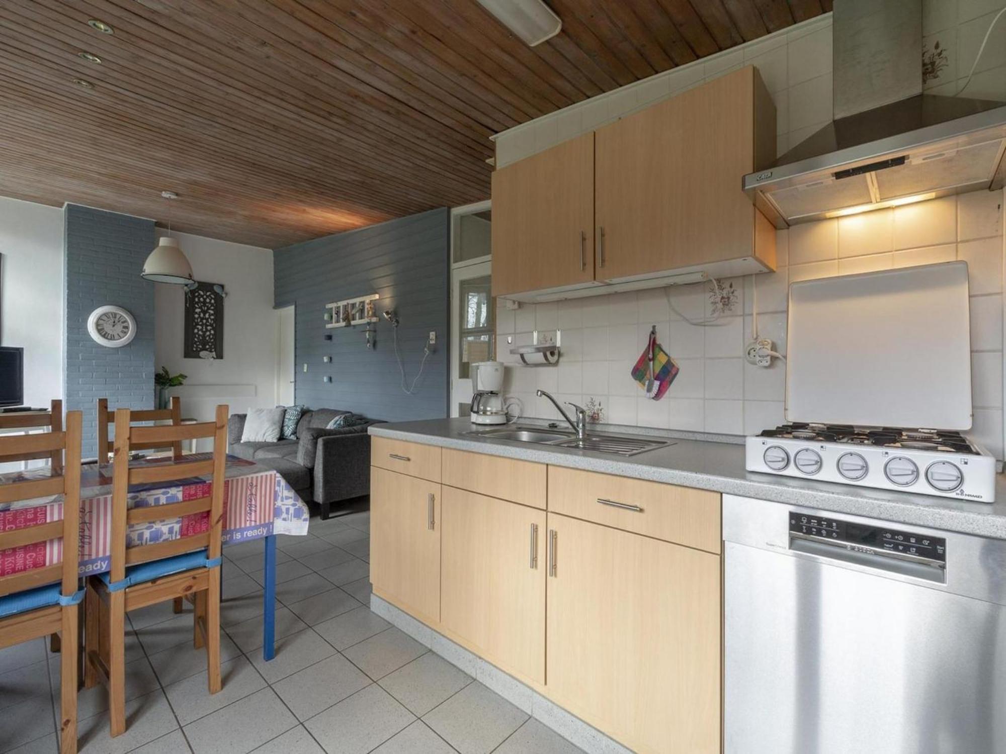 Stylish Beachside Bungalow With Patio Sint Maartensvlotbrug 外观 照片